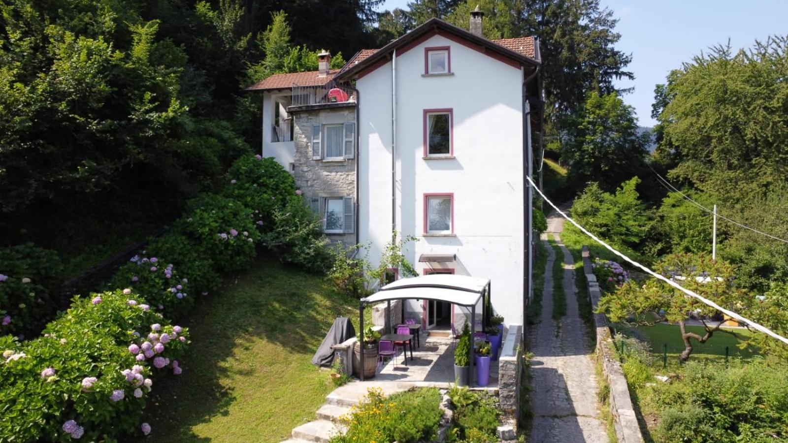 Essentia Guest House Faggeto Lario Exterior photo